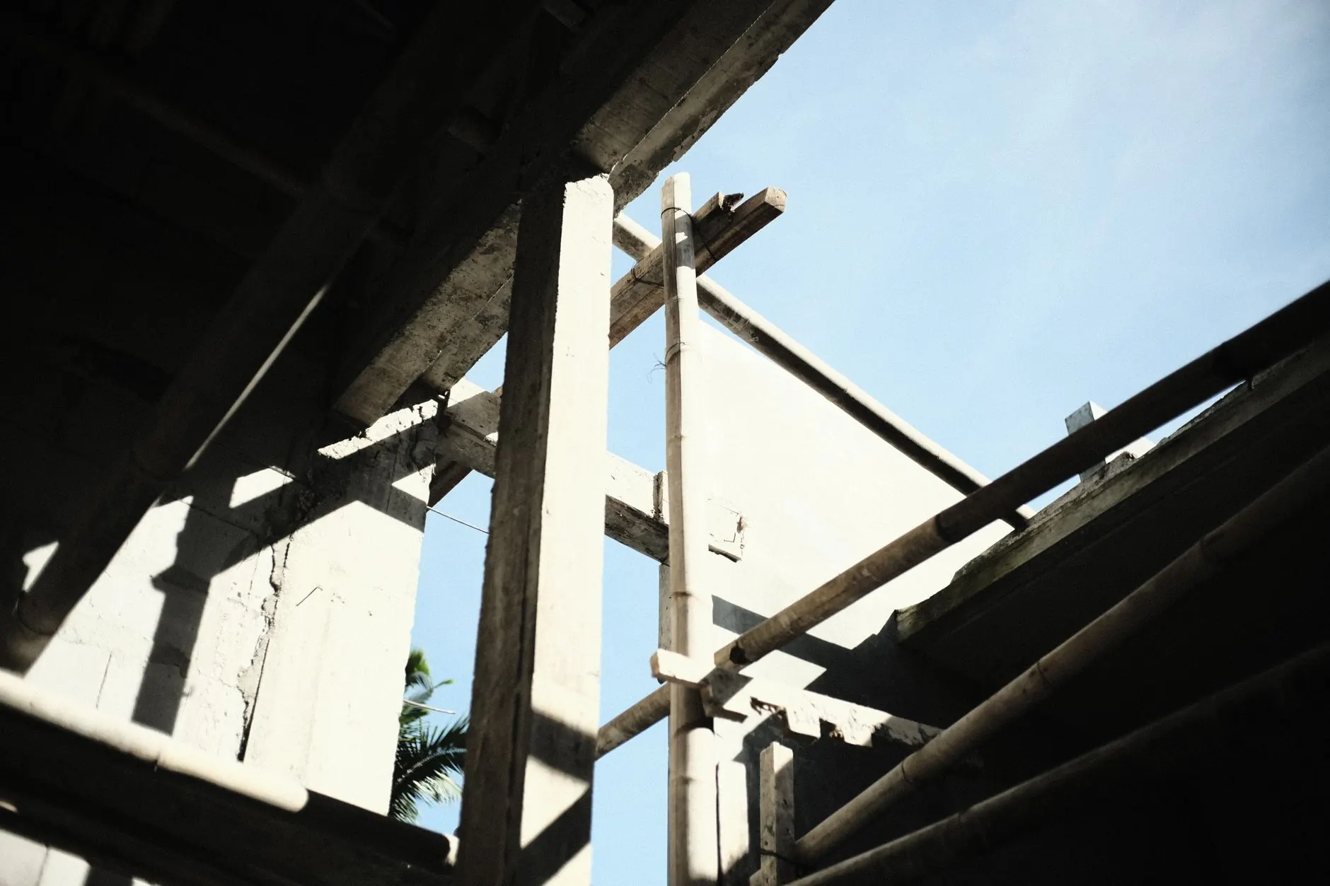 网络设备与通讯器材选型对比：中小型企业信息化建设方案解析